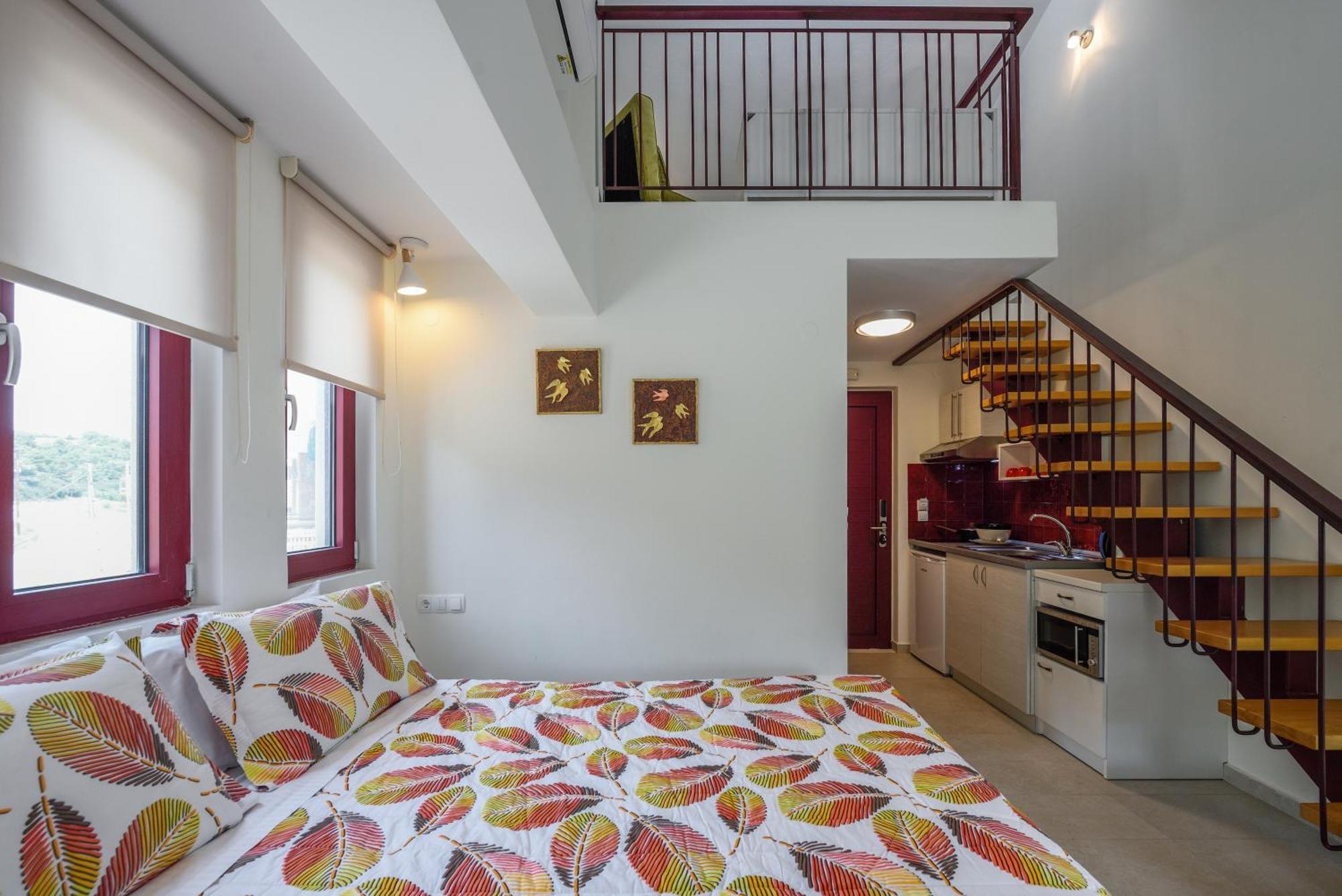 Elpiniki Luxury Rooms Nea Poteidaia Exterior foto